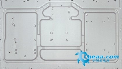 頭發(fā)1/50厚度韓企研發(fā)出LED電視機散熱鋼板_科技頻道_中國家電網(wǎng)